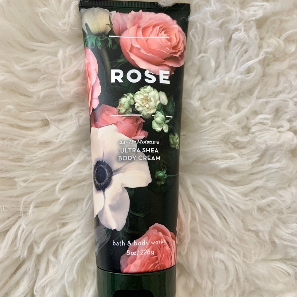 Rose body L o t i o n